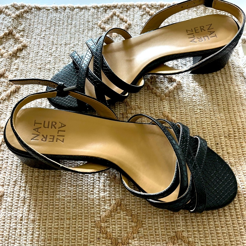 Naturalizer Black Textured Strappy Slingback Sandals